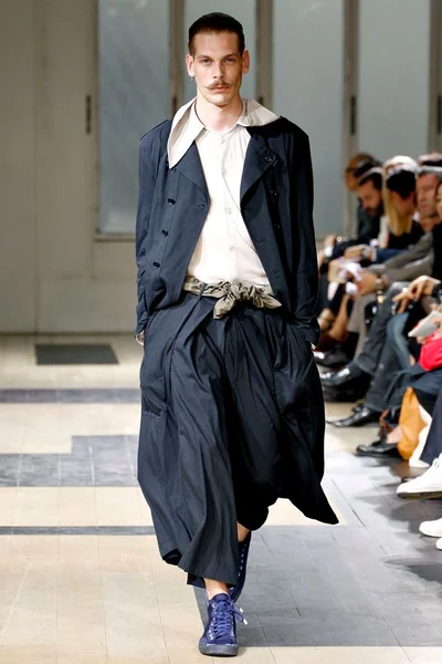 Look 8